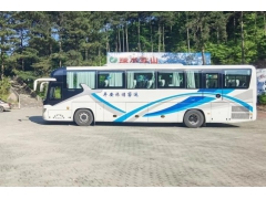 50座旅游大巴租车指南：价格、服务与专