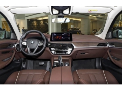 宝马5系租车一天多少钱？真实价格、适用